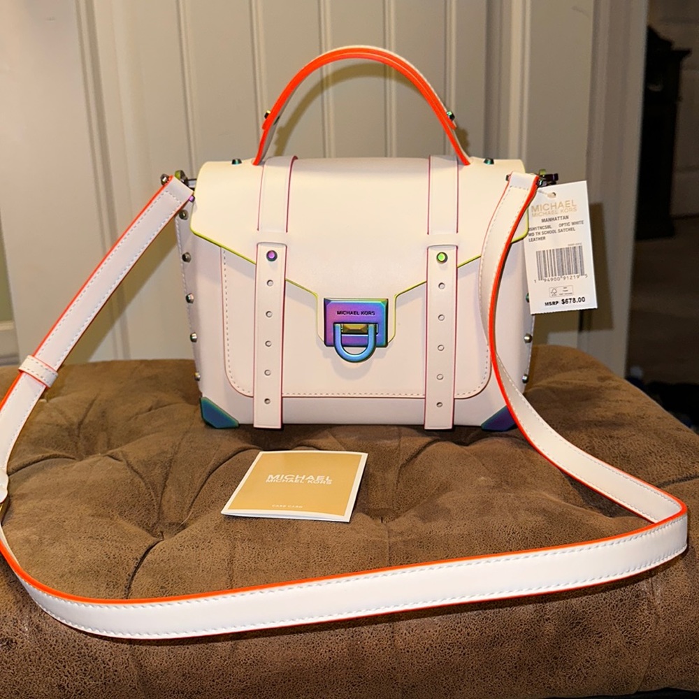 MICHAEL MICHAEL KORS
Manhattan Medium Contrast-Trim Leather Satchel